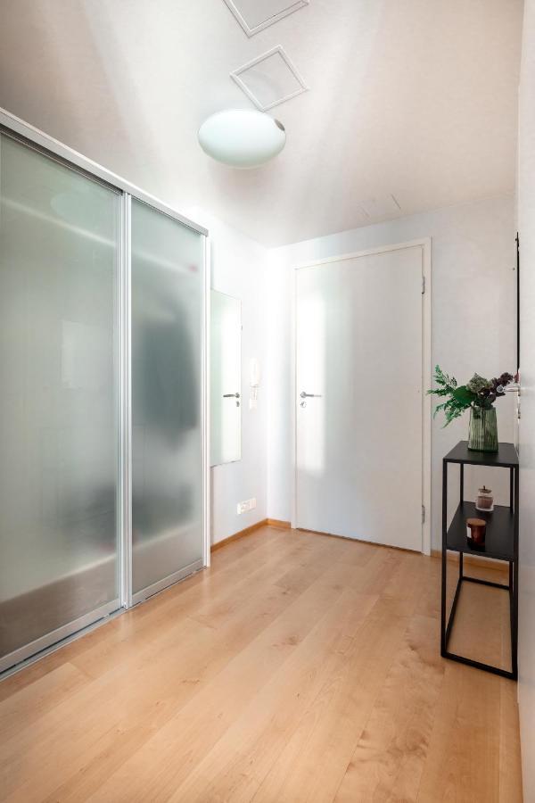 2Ndhomes Stylish 1Br Home With Balcony And Sauna In Kamppi Center Helsinki Dış mekan fotoğraf